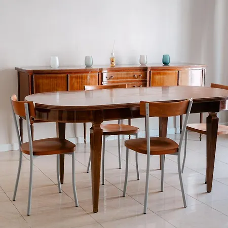 By The Sea Apartment *